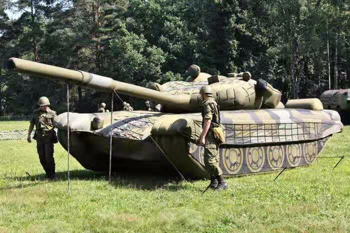 黔东南部队充气坦克